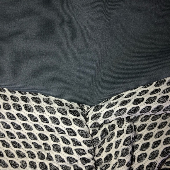 Honeycomb scrunch leggings-Small - Picture 8 of 9